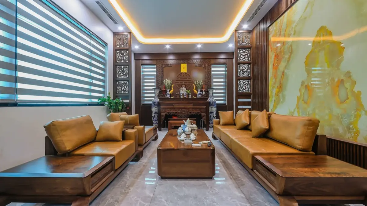 Phòng khách liền phòng thờ nhà anh Văn – chị Hiền, Thụy Hà